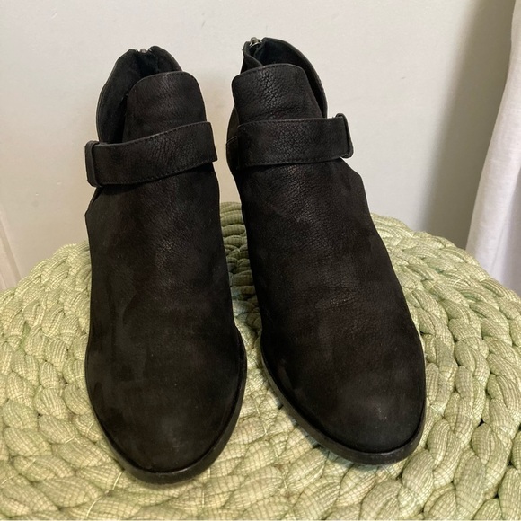 Eileen Fisher Ives Tumbled Black Nubuck chunky Heel Bootie - Picture 5 of 11